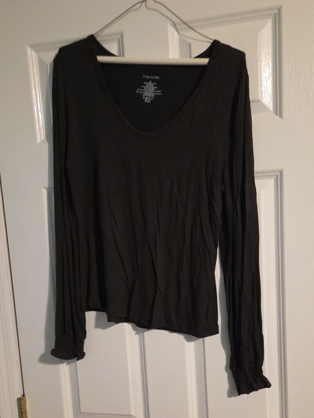 Maurices Black Long Sleeve Scoop Neck Tee